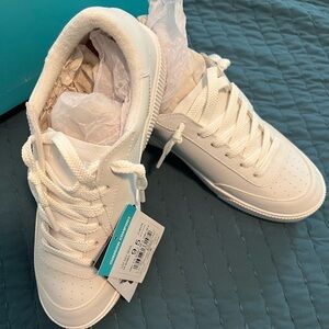 REEF LAY DAY SEAS, size 9.5, brand new